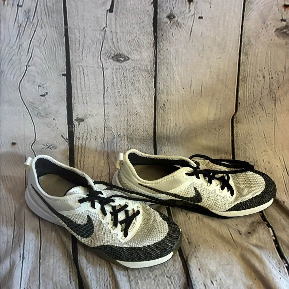 Nike Womens Air Zoom Dynamic TR Running Training Shoes Size 9 Athletic‎ Sports